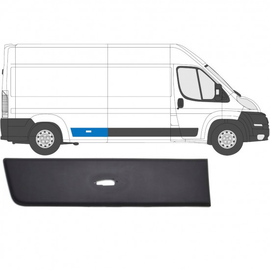 Koristelista lampun aukolla varten Fiat Ducato 2006- / Oikea 6548