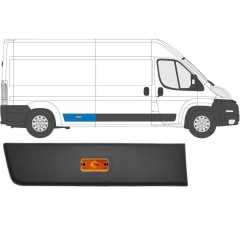 Takakoristelista lampulla varten Peugeot Boxer 2006-2018 / Oikea / Sarja 14141