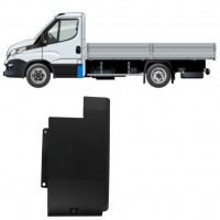 Etupilarin koristelista varten Iveco Daily 2014-2019 / Vasen 11977