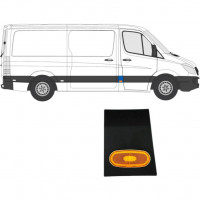 Etupilarin koristelista lampulla varten Mercedes Sprinter 2006- / Oikea / Sarja 10683