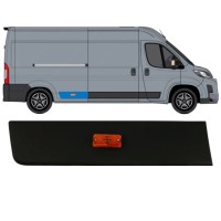 Takakoristelista lampulla varten Toyota Proace Max 2024- / Oikea 15908
