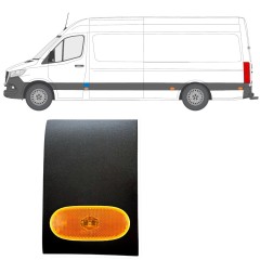 Etupilarin koristelista lampulla varten Mercedes Sprinter 2018- / Vasen / Sarja 12963