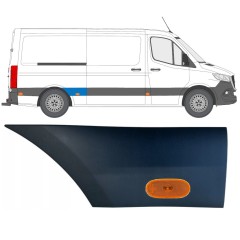 Takalokasuojan koristelista lampulla varten Mercedes Sprinter 2018- / Oikea / Sarja 16652