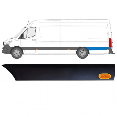 Takalokasuojan koristelista lampulla varten Mercedes Sprinter 2018- / Vasen / Sarja 12971